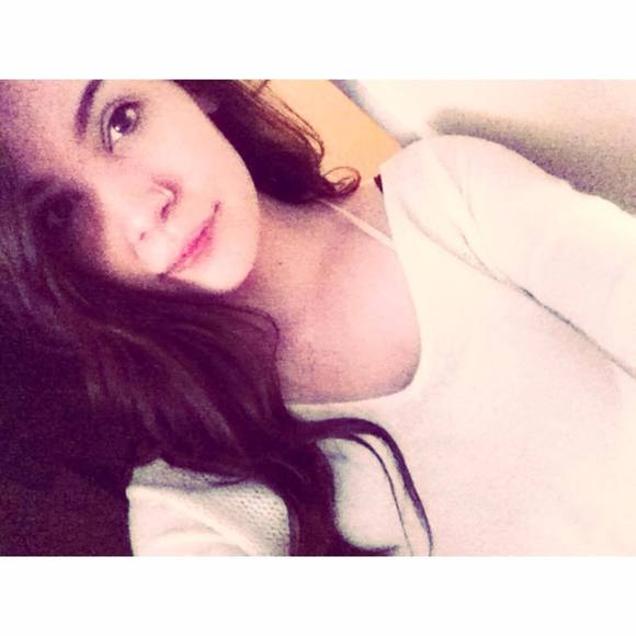 Meet your Posher, Hannah - Picture 1 of 1